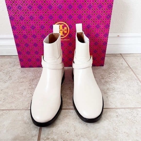NEW IN BOX TORY BURCH T-HARDWARE CHELSEA BOOT size 7 - Picture 9 of 14